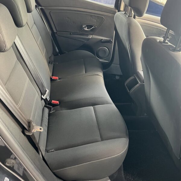 RENAULT MEGANE - Imagen 12