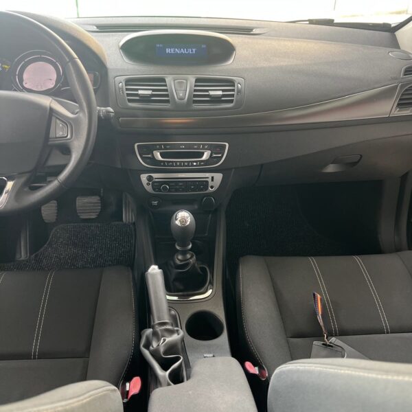 RENAULT MEGANE - Imagen 9