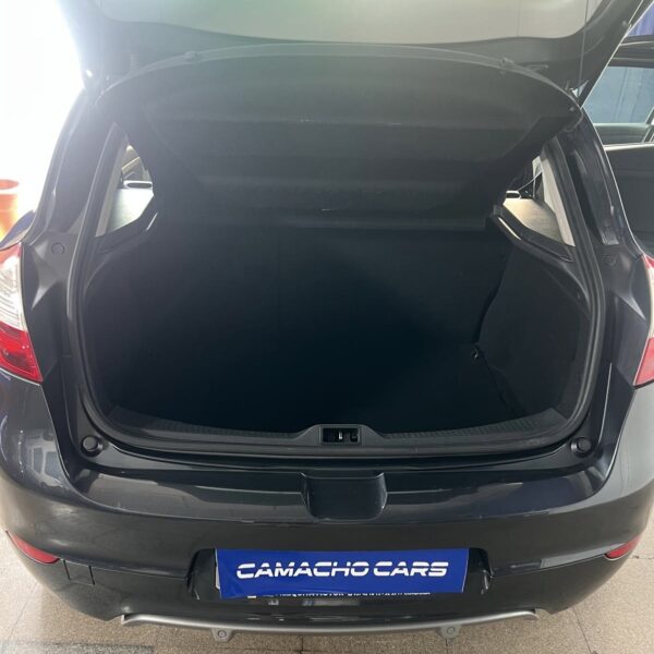 RENAULT MEGANE - Imagen 19