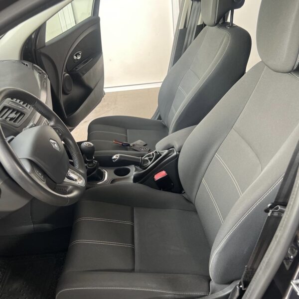 RENAULT MEGANE - Imagen 8