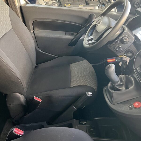 RENAULT KANGOO - Imagen 10