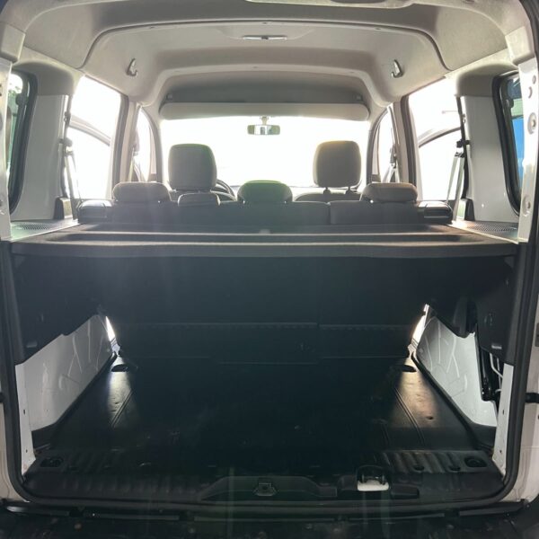 RENAULT KANGOO - Imagen 15