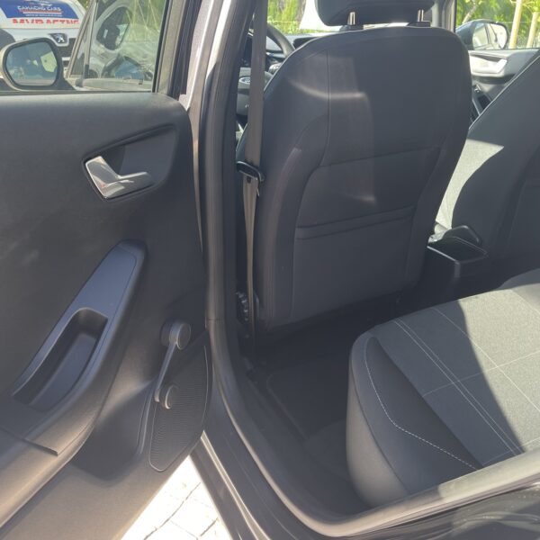 FORD FIESTA - Imagen 13