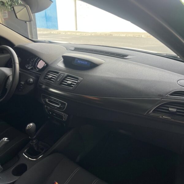 RENAULT MEGANE - Imagen 7