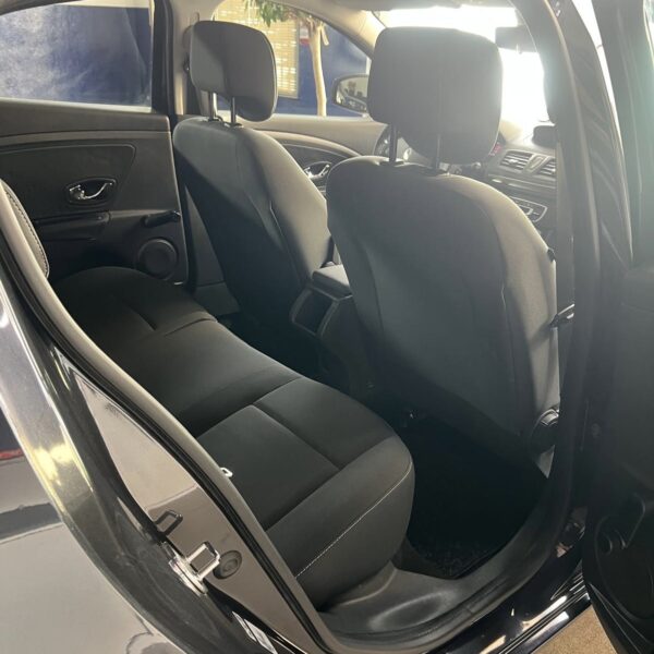 RENAULT MEGANE - Imagen 14